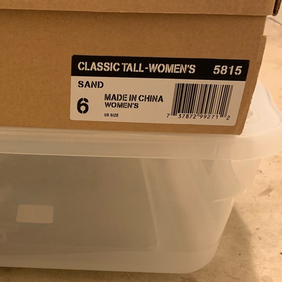 Ugg boots - Picture 3 of 4